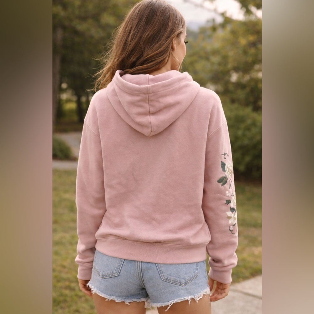 Hollister Light Pink Sweatshirt - Picture 2 of 9